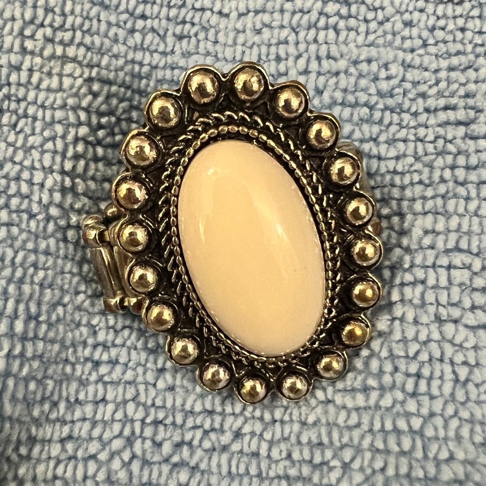 Paparazzi ring